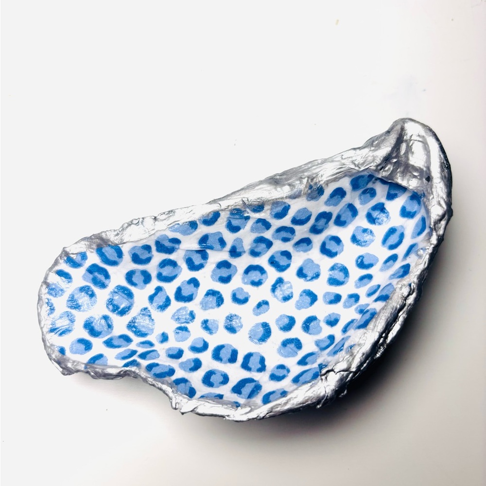 Handmade Oyster Shell Trinket Dish W/ Blue Leopard Decoupage Design - Picture 5 of 6